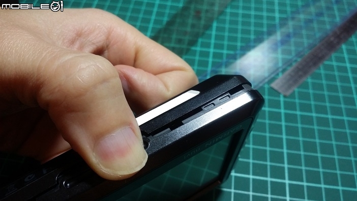 Garmin nuvi 255w 電池更換DIY,觸控螢幕失效故障排除