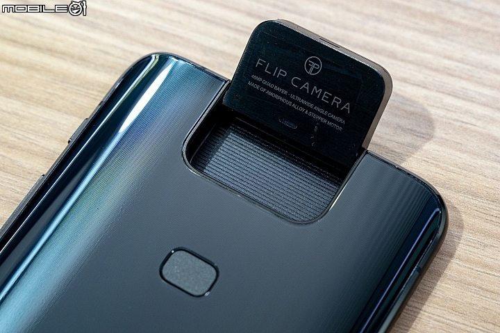 華碩ZenFone 6揭曉:旗艦混搭中階好料、驚喜處在翻轉雙鏡