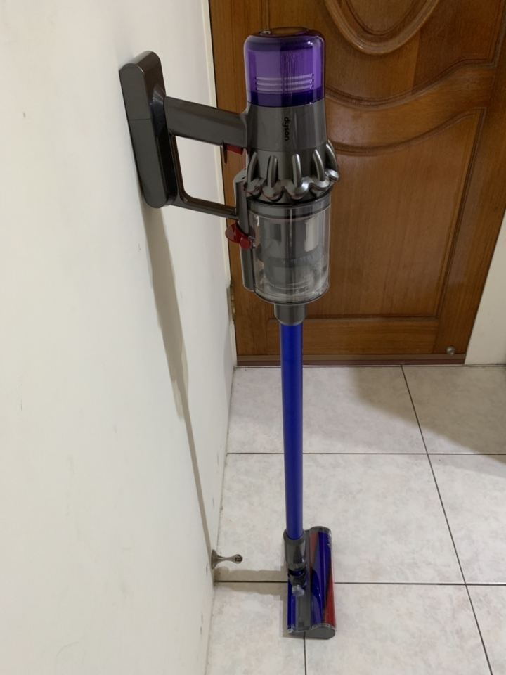 《Dyson V11™無線吸塵器》試用心得【Dyson讓我改變清潔習慣,效率大幅提升,徹底翻轉我的居家生活!】