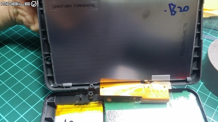 Garmin nuvi 255w 電池更換DIY,觸控螢幕失效故障排除