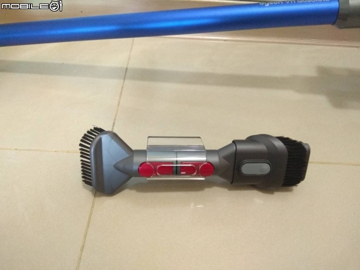 《Dyson V11™無線吸塵器》試用心得(總算打完了)