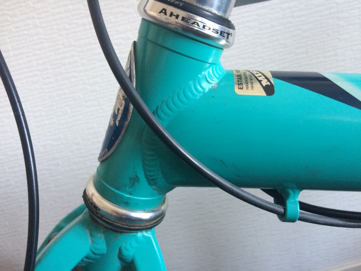 網拍買到的birdy圓管鳥老比安雞研究。