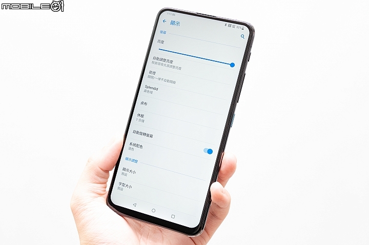 華碩ZenFone 6揭曉:旗艦混搭中階好料、驚喜處在翻轉雙鏡