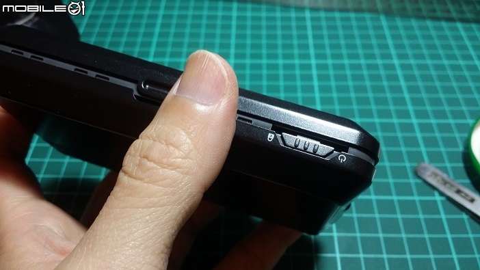 Garmin nuvi 255w 電池更換DIY，觸控螢幕失效故障排除