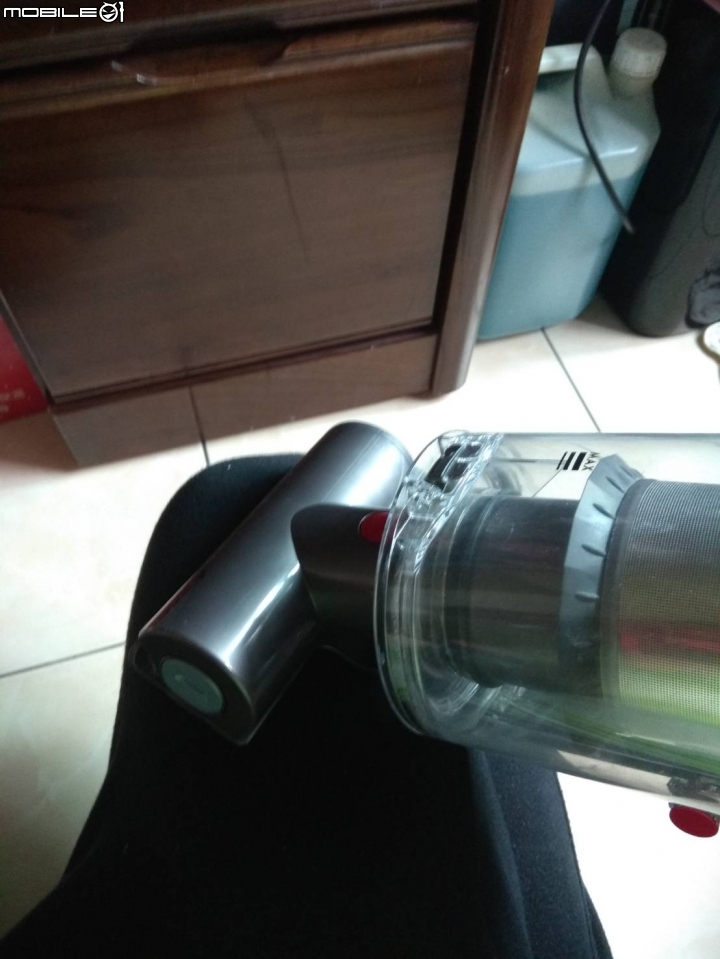 《Dyson V11™無線吸塵器》試用心得(總算打完了)