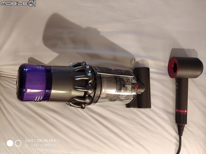 《Dyson V11™無線吸塵器》試用心得-Dyson V11,走到哪吸到哪~無所不吸!!