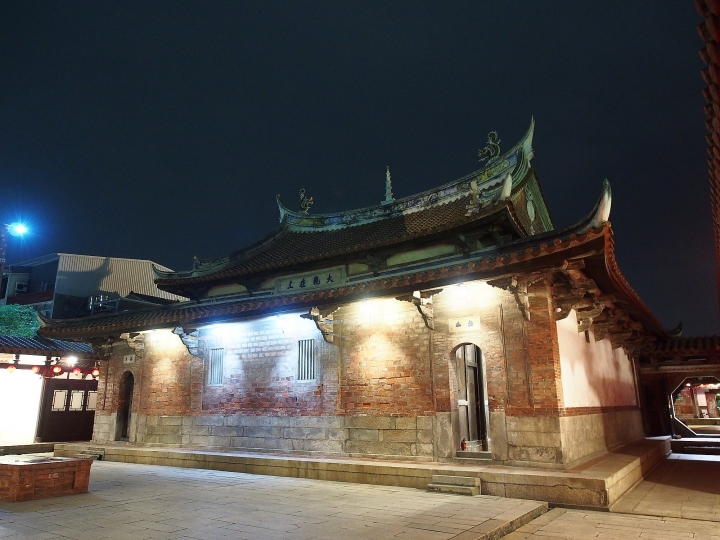 彰化 鹿港 鹿港龍山寺 — 保持最完整且具高度藝術價值的清代建築物