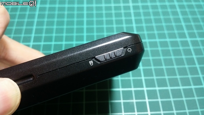 Garmin nuvi 255w 電池更換DIY,觸控螢幕失效故障排除
