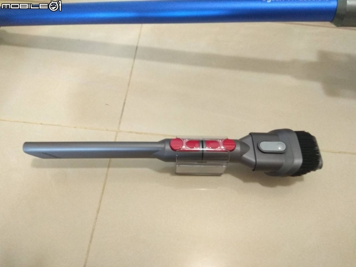 《Dyson V11™無線吸塵器》試用心得(總算打完了)