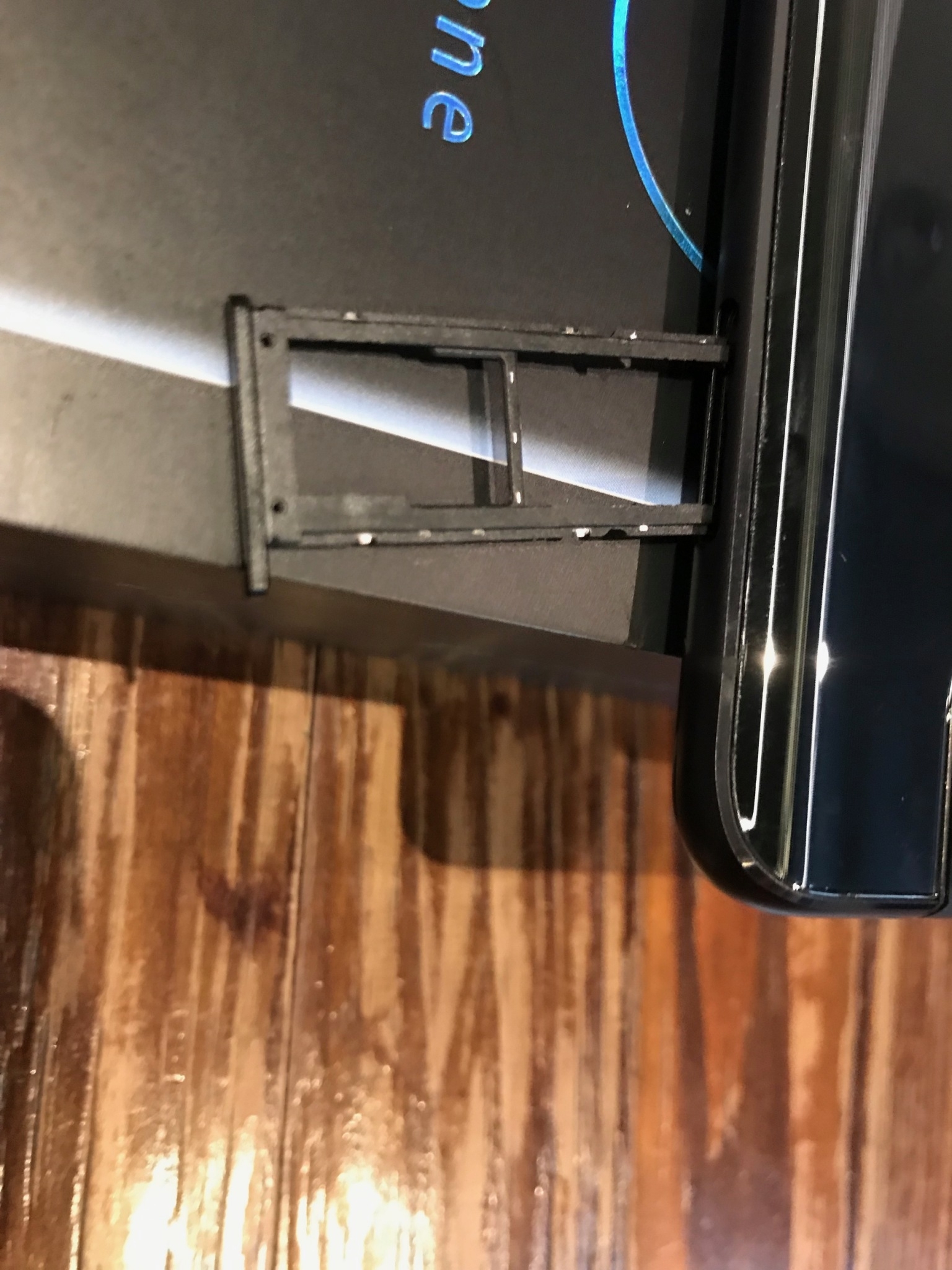 入手自拍神機 Zenfone 6 (開箱)