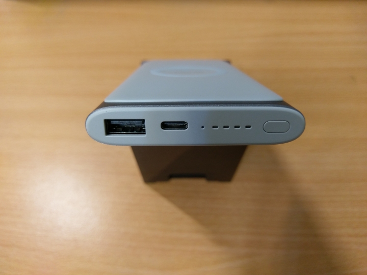 S10+無線閃充行動電源開箱~(含UAG手機殼測試)