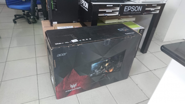 開箱意外文:又到了換螢幕的時候了ACER Z35P 慘痛的經驗(問題已經處理好囉,ACER揪甘心...6/12更新..)