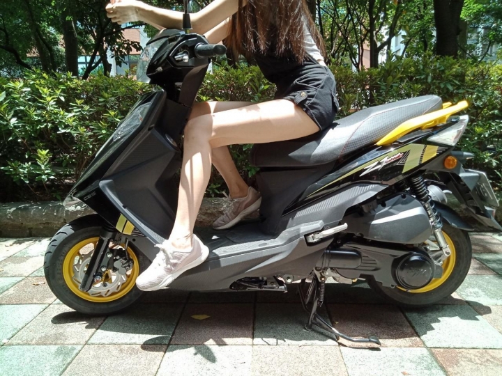 小妹我的Z1 A CBS開箱