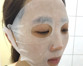 內有展演~超服貼的台塑生醫海藻保濕面膜