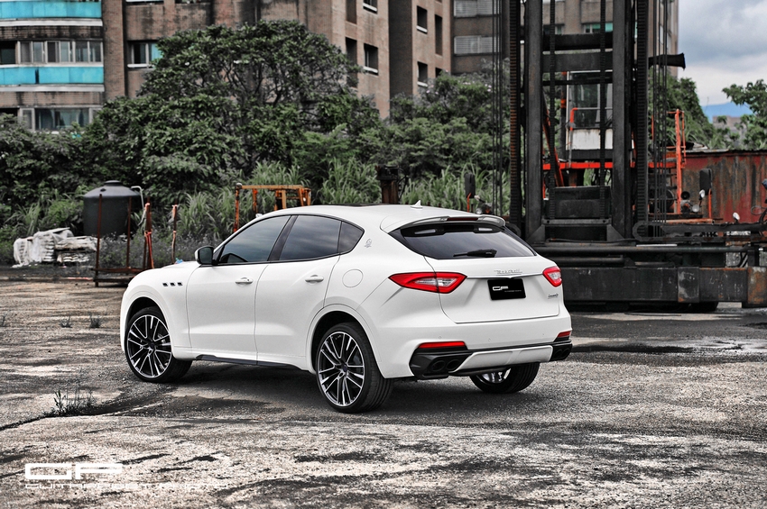 --怒海戰神-- Maserati Levante Trofeo 狂暴 LSUV 重量級登場