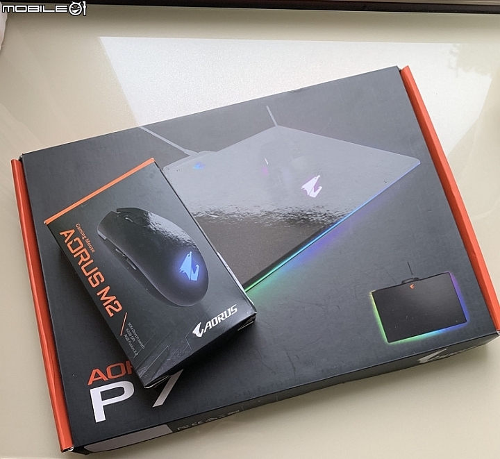 輕量化高 dpi 技嘉 AORUS M2 小滑鼠開箱