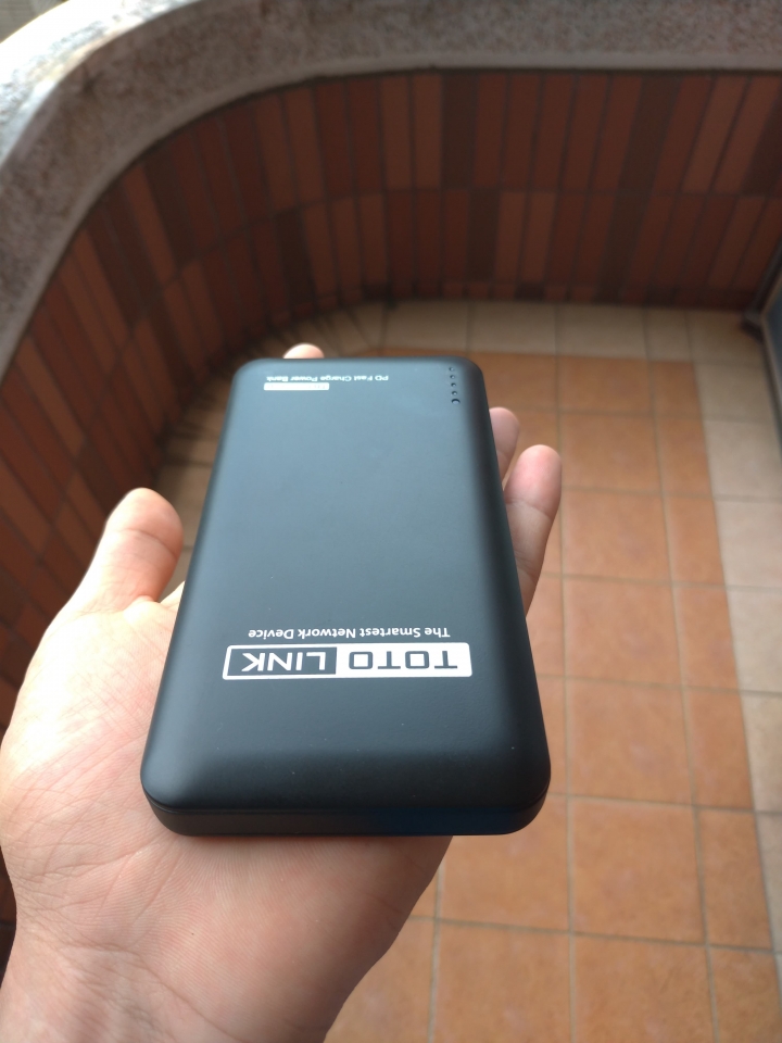 【開箱】TOTOLINK PD/QC雙快充Type-C雙向行動電源