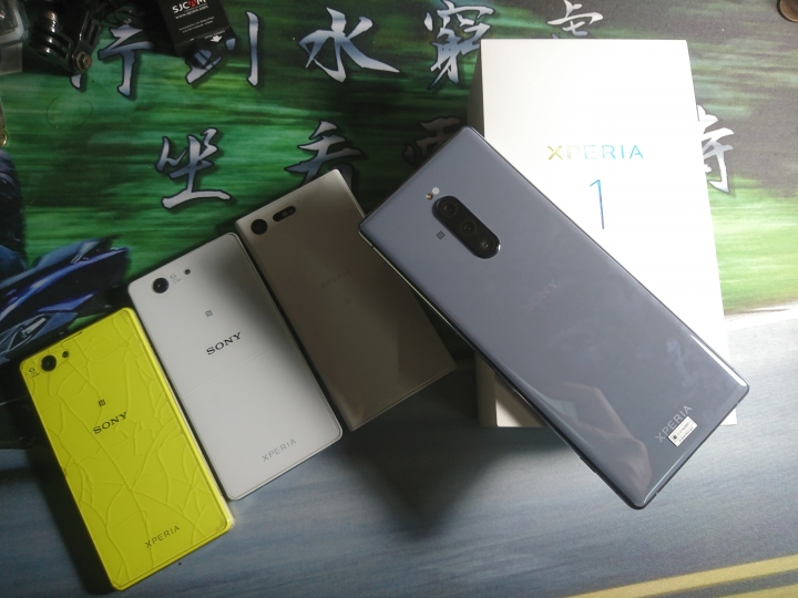 我也衝動了 xperia1 灰
