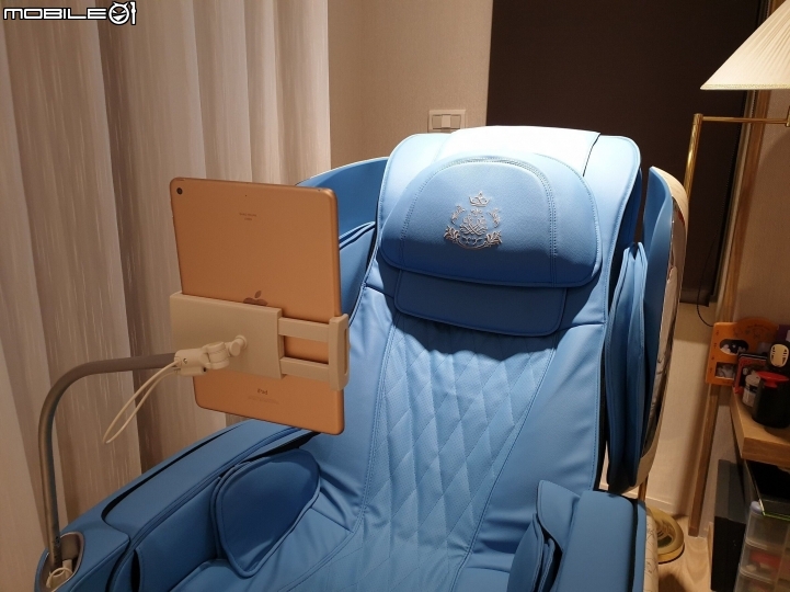 曬一曬我的母親節禮物:OSIM四手天王按摩椅讓你舒服真的不是蓋的!