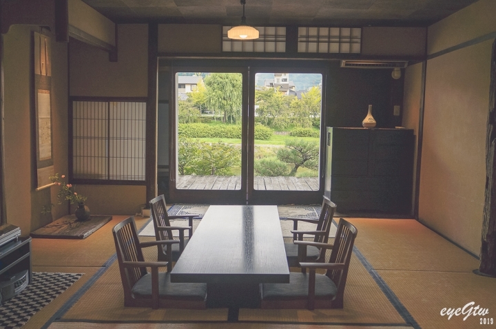 日本京都|AOI KYOTO STAY|鴨川邸 |夏季的午後凝結在町屋的空氣裡