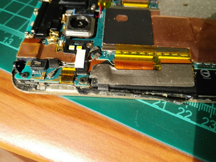 1HTC M9e 穢土轉生記 (殺肉螢幕與零件)