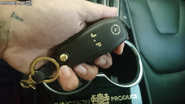 Mondeo 晚了又晚遲了又遲的開箱文