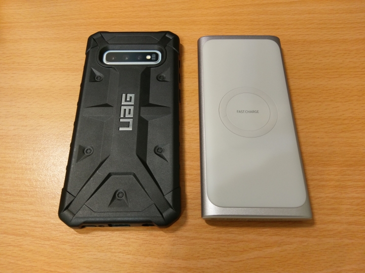 S10+無線閃充行動電源開箱~(含UAG手機殼測試)