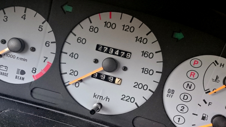 迎新Elantra(1.6 NA)送舊LIATA..首次發開箱文..圖少(這兩台車應該也沒人想看)..文長..很長..請慎入..