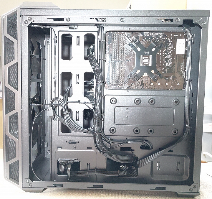 電腦整線-酷碼MasterCase H500P-加裝線槽