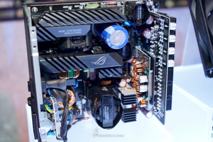 ASUS 發布 ROG STRIX 750W / 650W GOLD 電源
