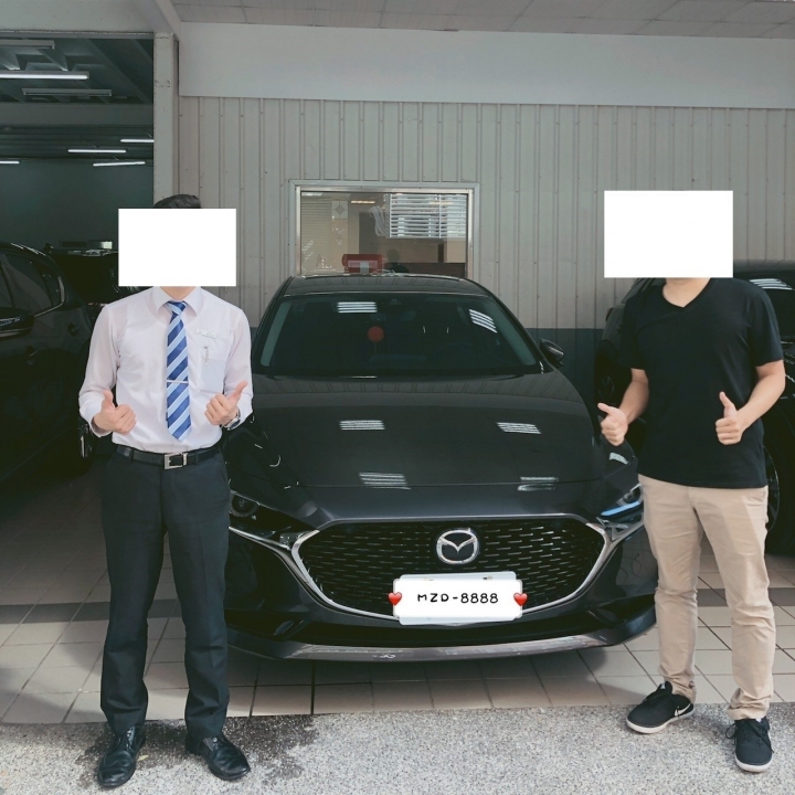 人生第一台車4代Mazda 3(4D頂級鋼鐵灰開箱)