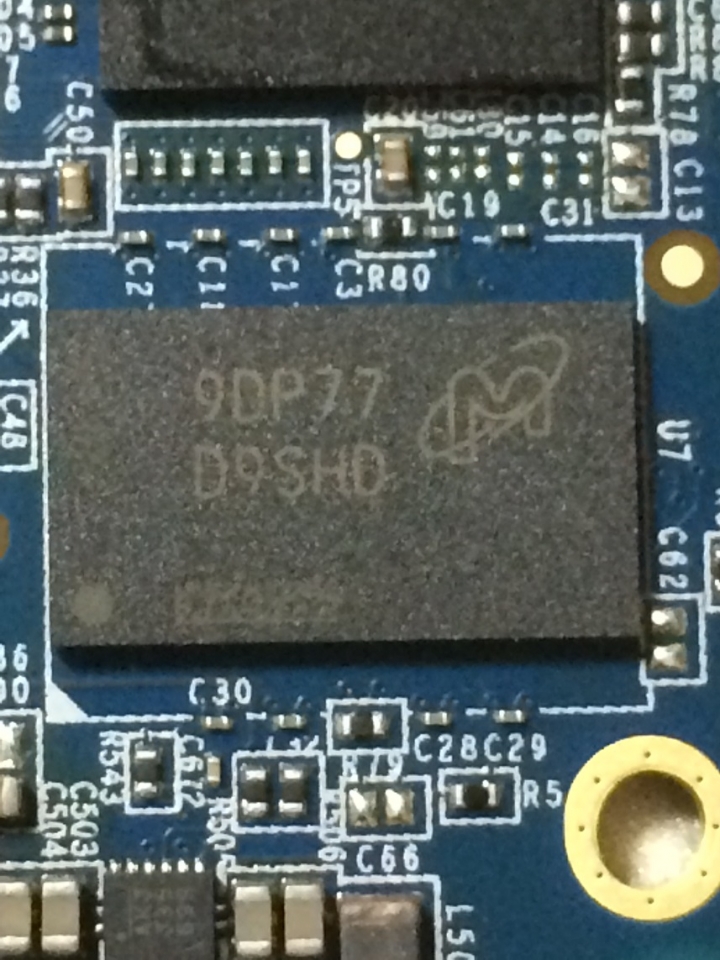 美光MX500 開蓋