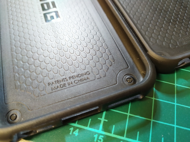 UAG正仿開箱以及比教 UAG MONARCH 頂級版 紅金配色