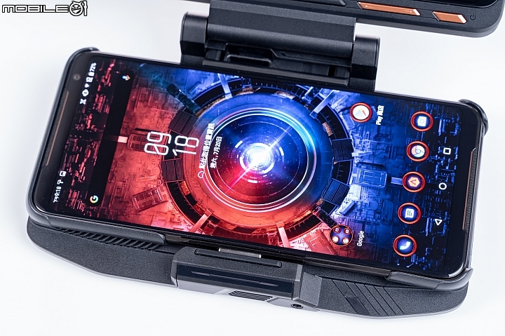 王者風範!ASUS ROG Phone II大全套開箱、初步效能測試
