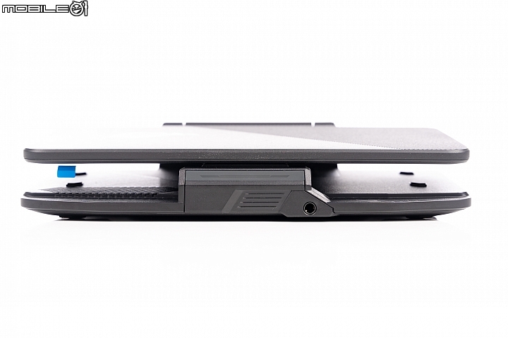 王者風範!ASUS ROG Phone II大全套開箱、初步效能測試