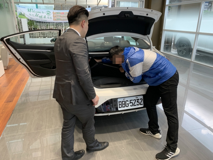 堂哥試過elantra後回不去了
