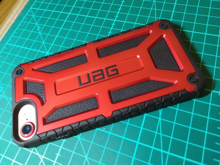 UAG正仿開箱以及比教 UAG MONARCH 頂級版 紅金配色