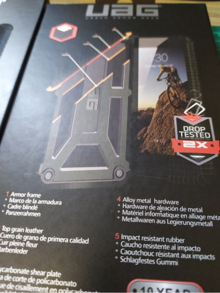 UAG正仿開箱以及比教 UAG MONARCH 頂級版 紅金配色