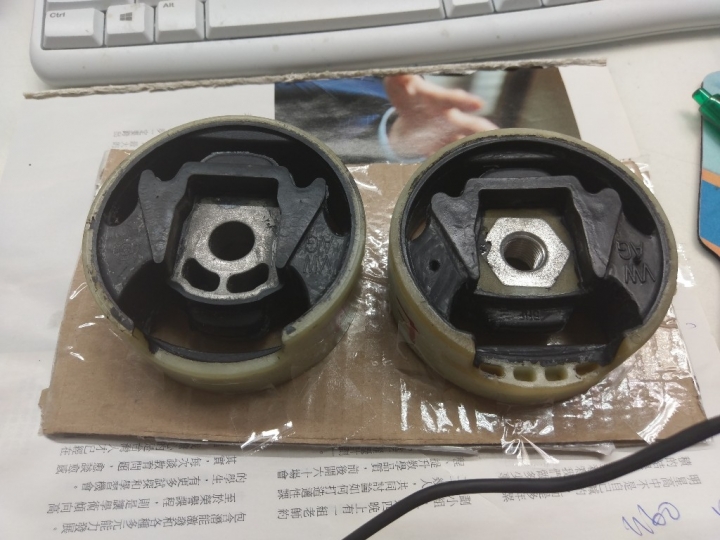 6代底盤第一次拆解+開通門板燈+倒車雷達更換
