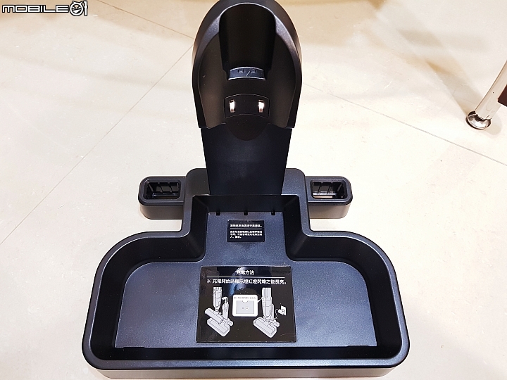 開箱東芝 VC-WL100APT直立手持兩用無線吸塵器