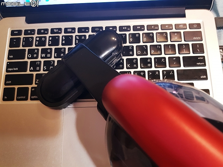 開箱東芝 VC-WL100APT直立手持兩用無線吸塵器