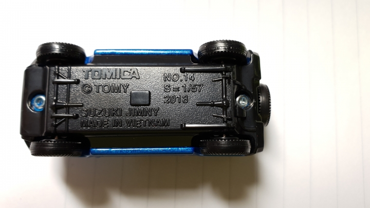 TOMICA SUZUKI JIMNY 1/57 開箱