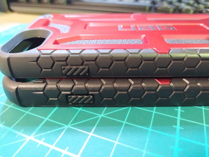 UAG正仿開箱以及比教 UAG MONARCH 頂級版 紅金配色