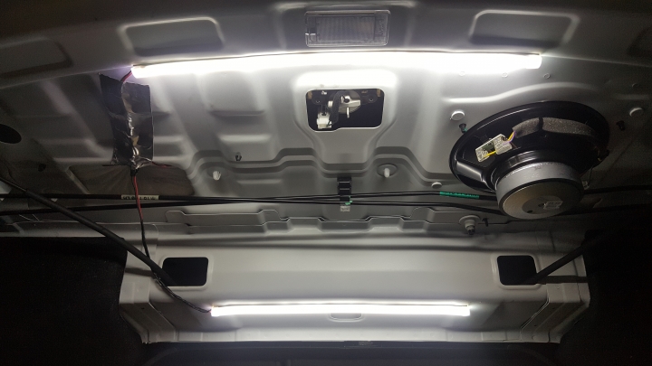 【改裝】Elantra Sport 行李箱燈改LED導光條