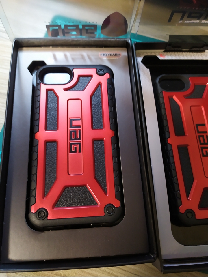 UAG正仿開箱以及比教 UAG MONARCH 頂級版 紅金配色