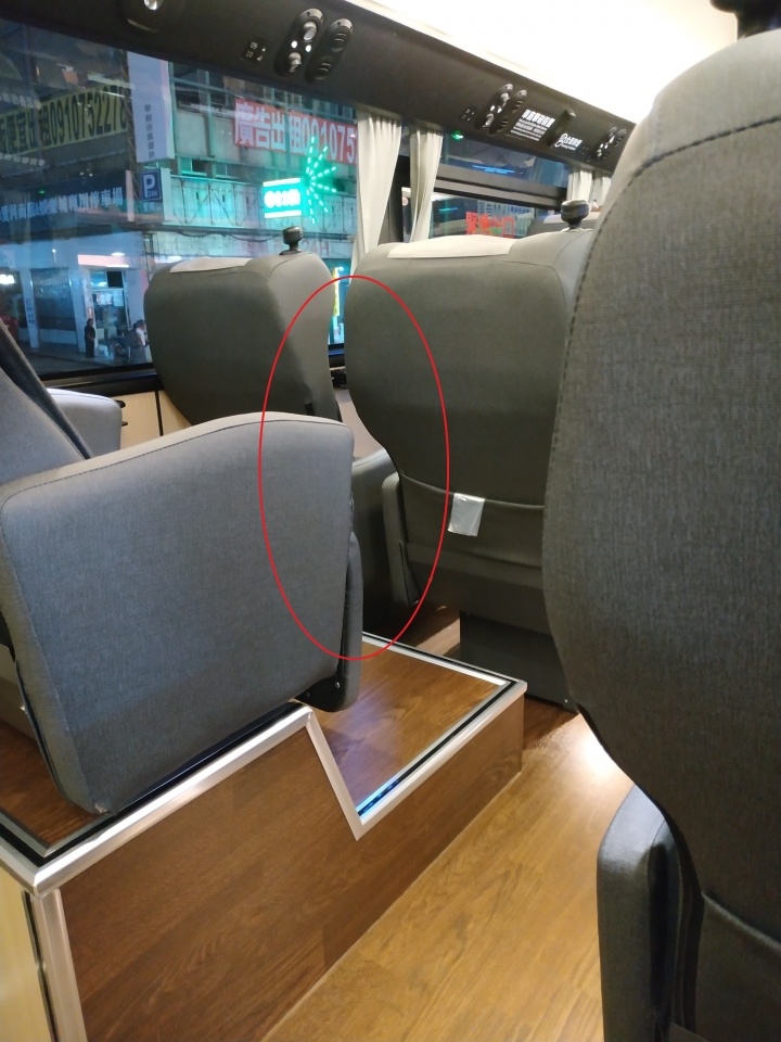 脫胎換骨改走文青風的阿羅哈客運??