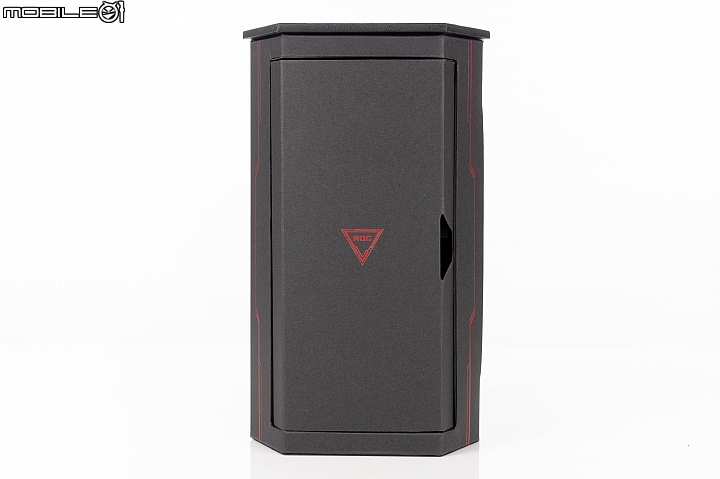 王者風範!ASUS ROG Phone II大全套開箱、初步效能測試
