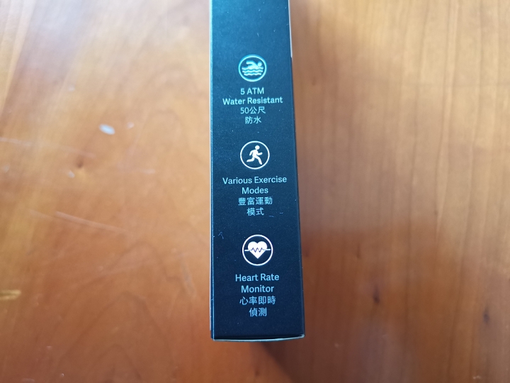 小謝不專業開箱 小米手環 4 簡單開箱趣