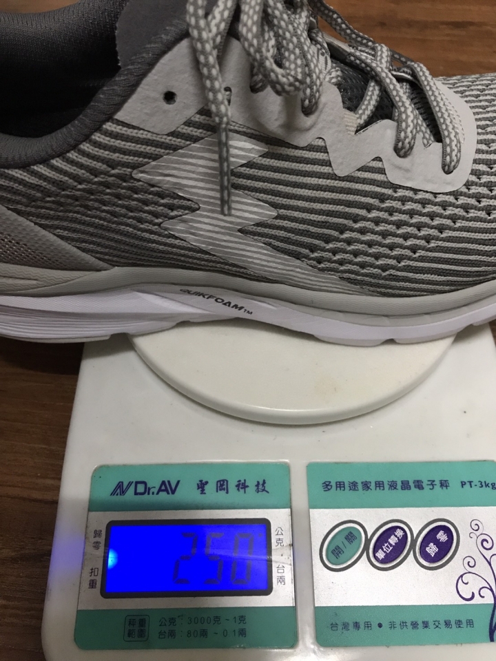 361°FANTOM 全新路跑鞋款