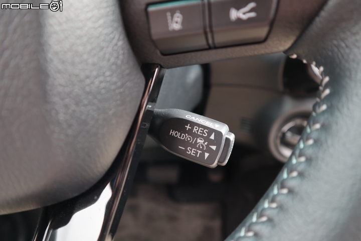 Toyota Hilux發表前試駕,名不虛傳的運動皮卡神車!